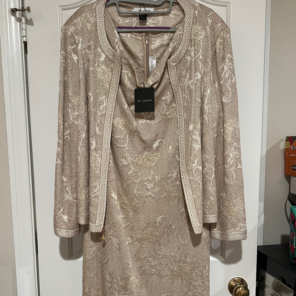 NWT ST JOHN EVENING DRESS AND SWEATER GOLDEN